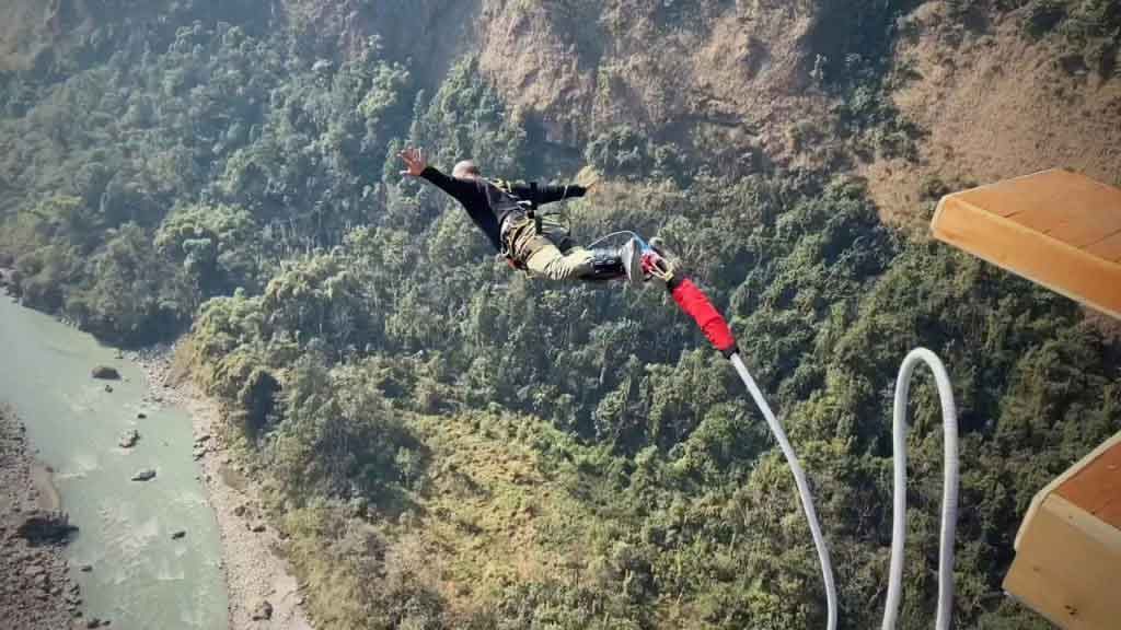 bungee jumping